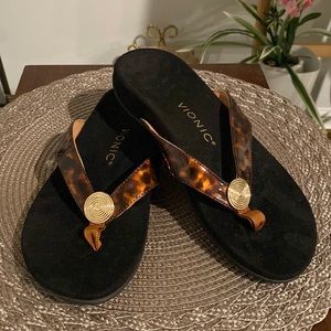 Vionic Hilda Tort Sandal - Size 6